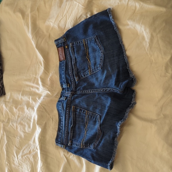 Lucky "Riley" Shorts - Picture 3 of 3